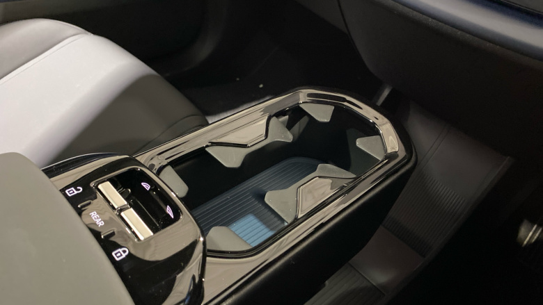 Volvo EX30 200kW SM Extended Range Ultra 69kWh 5dr Auto Electric Estate